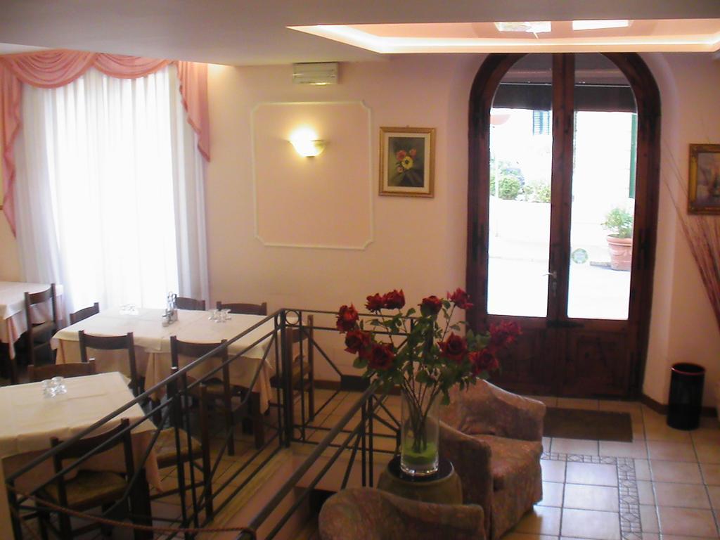 Hotel Venezia Montecatini Terme Exterior foto